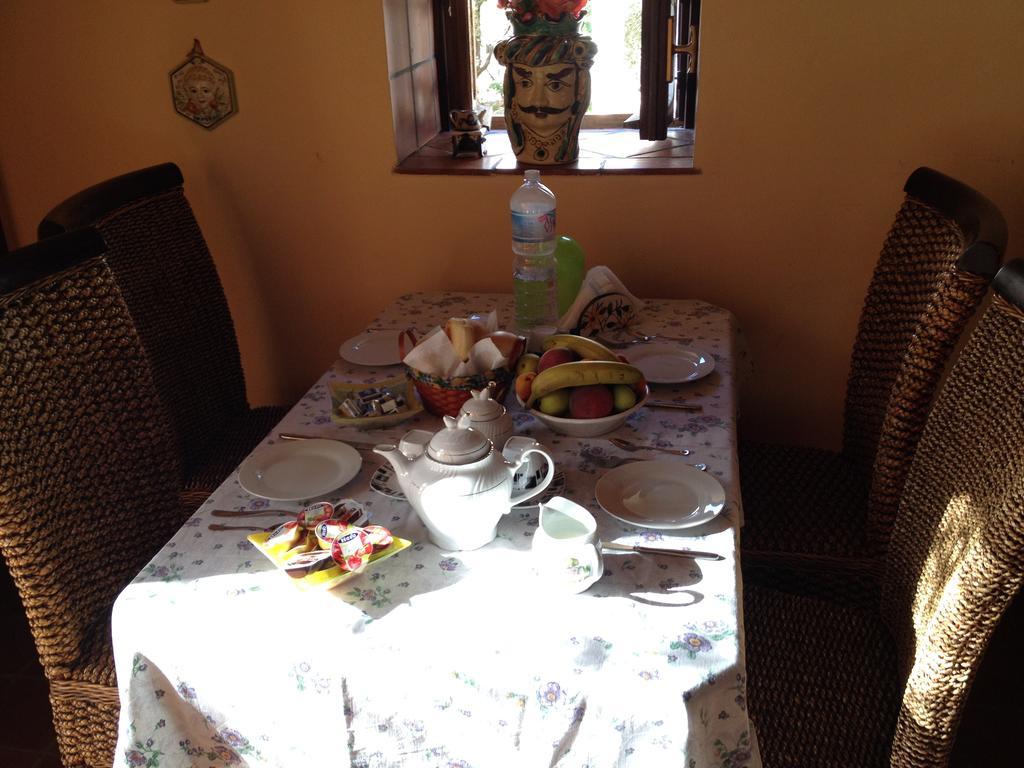 Villa Agriturismo Vita E Natura à Noto Extérieur photo